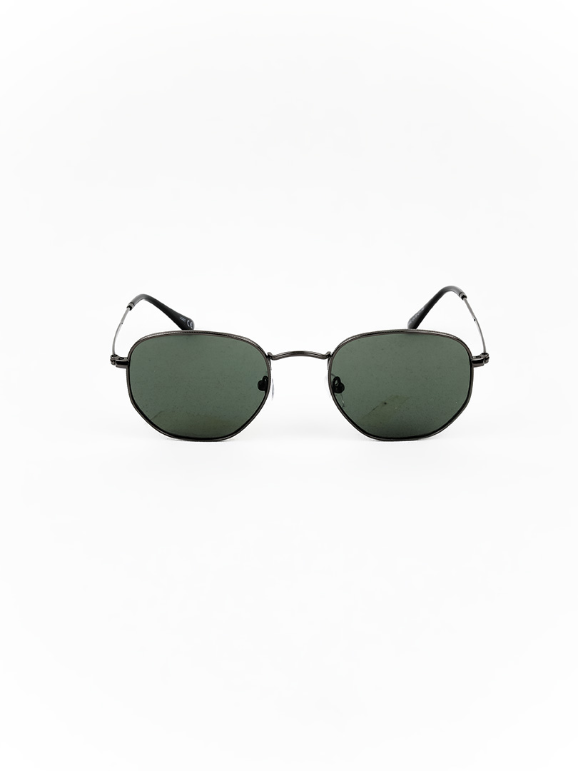 Lost-1002-GUN-C01-On-2